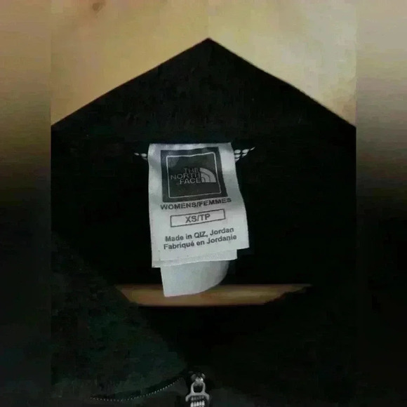 The North Face women’s Fuzzy Quarter Zip Jacket Black Size XS - Picture 4 of 6